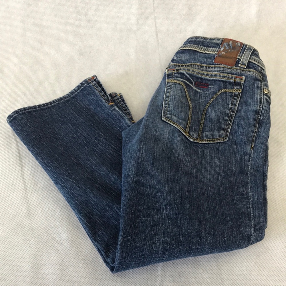Miss Sixty Capri jeans SZ 30 distressed